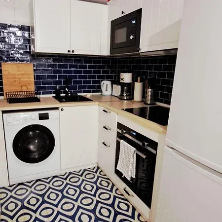 Happy Travel Molina 6 Apartament *